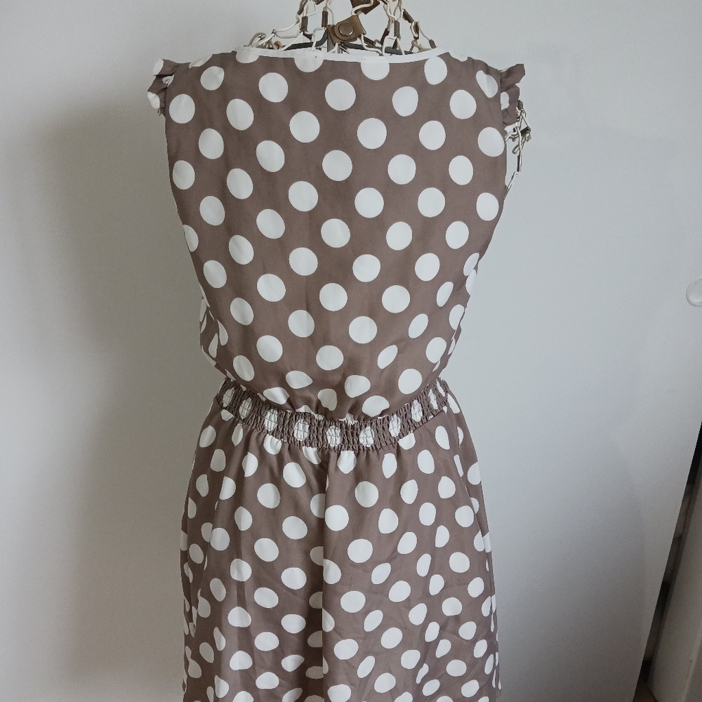 Dress - Picture 2 of 3